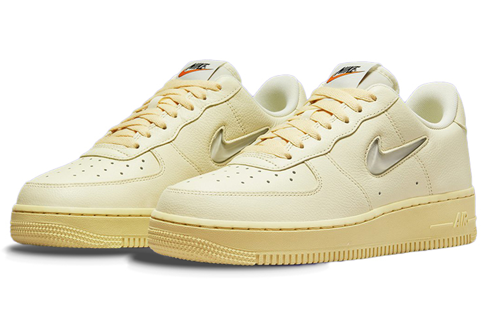 Кроссовки Nike Air Force 1 Low '07 Lx "Certified Fresh" (Женская размерная сетка)