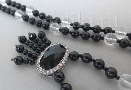 колье из чёрного агата и горного хрусталя