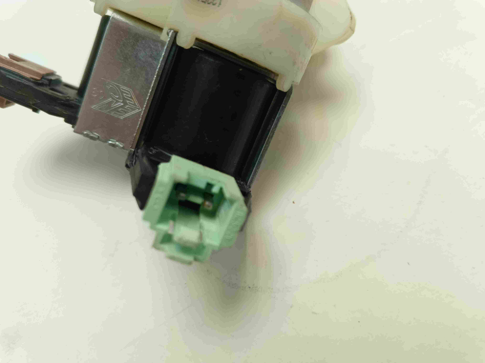 LS60840L кт224 Клапан подачи воды для стиральной машины AEG LS60840L б/у
