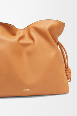 Loewe Большая сумка-клатч Flamenco из телячьей кожи наппа, светло-коричневый
