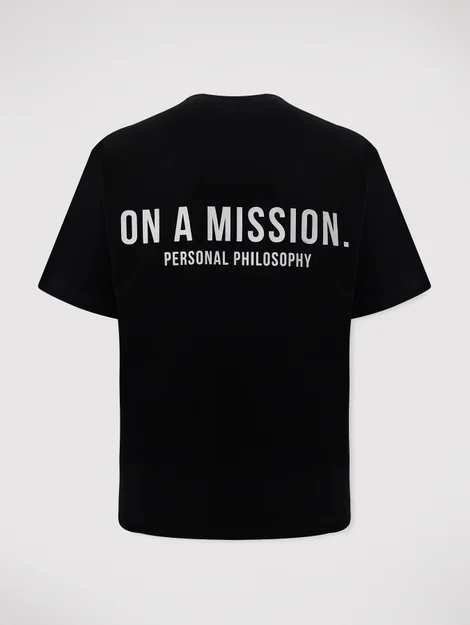 Футболка ON A MISSION.