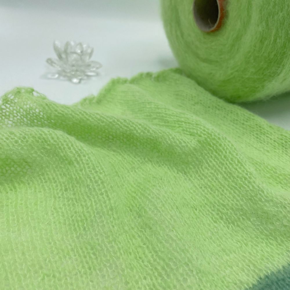 Бобинная пряжа для вязания (250 гр.) Manifattura LANE PUCCI 30% вспушеная альпака 30% полиамид 40% полиакрил