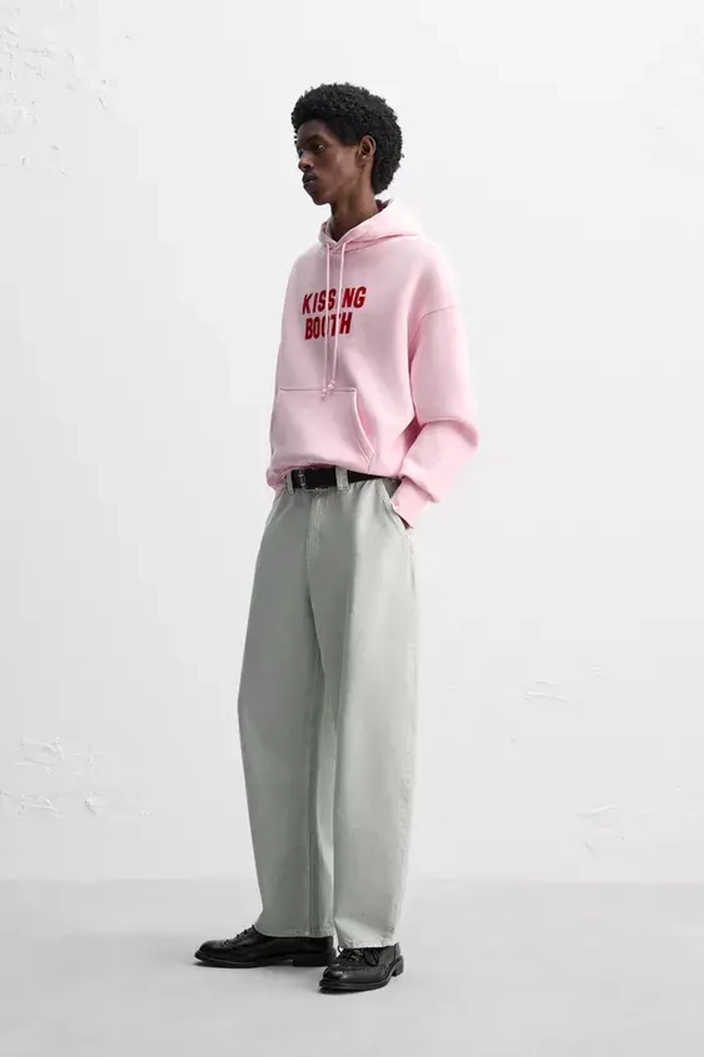 ZARA X HARRY LAMBERT ТОЛСТОВКА С КАПЮШОНОМ, РОЗОВЫЙ