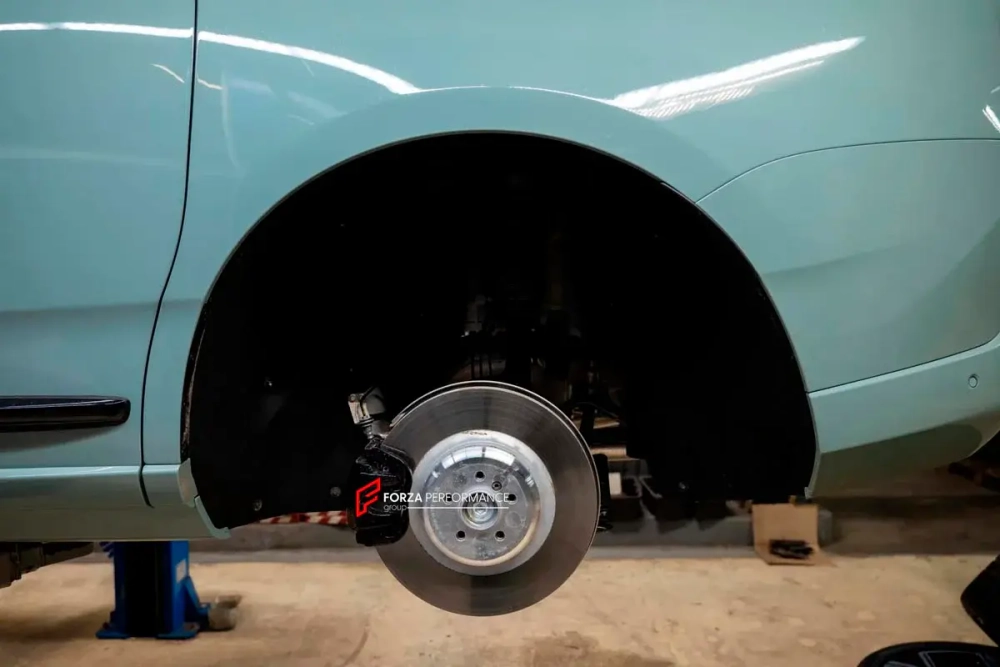 КАРБОН КЕРАМИЧЕСКАЯ УСИЛЕННАЯ ТОРМОЗНАЯ СИСТЕМА ДЛЯ ROLLS-ROYCE CULLINAN 2 Серии 2024+ Роллс Ройс