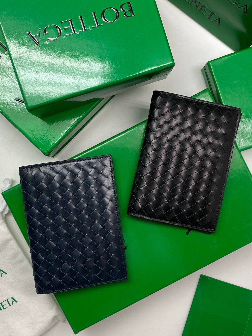 Обложка для паспорта Bottega Veneta