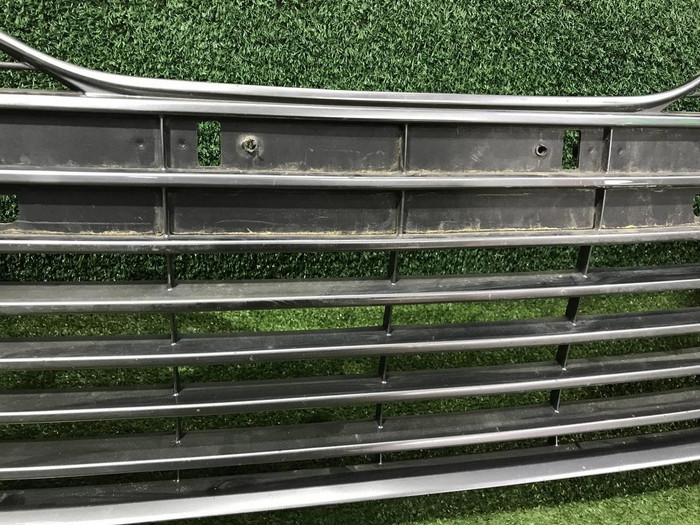 Решетка переднего бампера Toyota Camry xv70 (2017-2021)