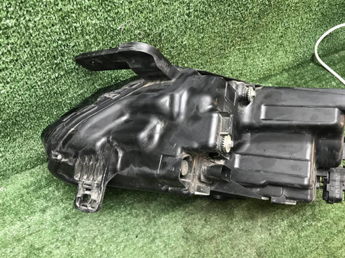 Битая Фара правая Geely Coolray (2019-2024) LED