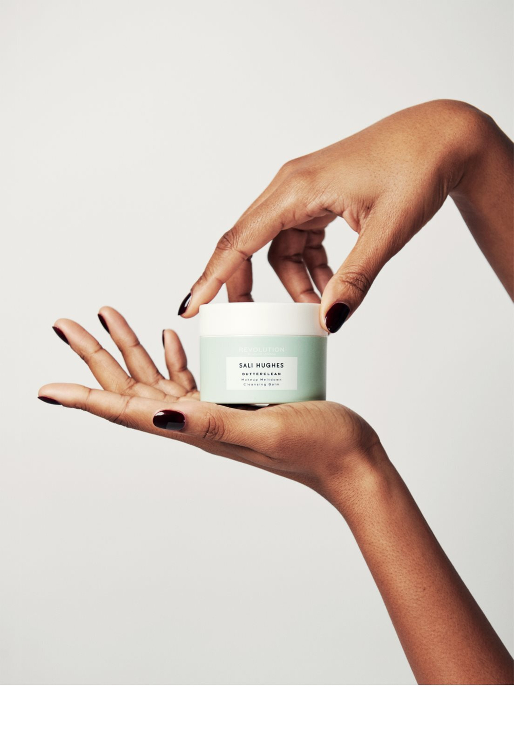 Revolution Skincare X Sali Hughes Butterclean - Очищающее молочко для лица /   80  g  / GTIN 5057566526715