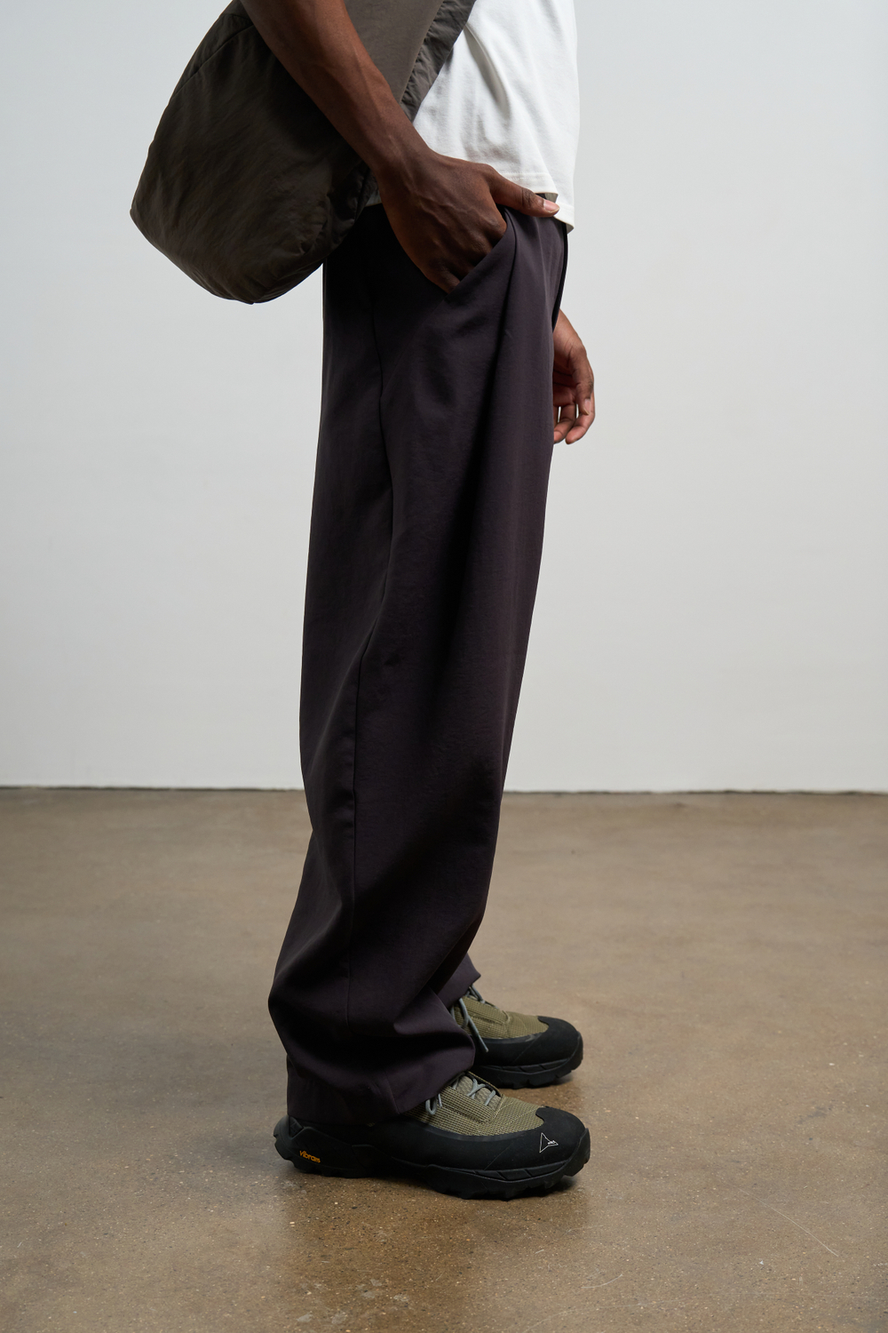 Брюки Nothomme Blue Monte Casual Lightweight Curved-Leg Trousers "Truffle Black"