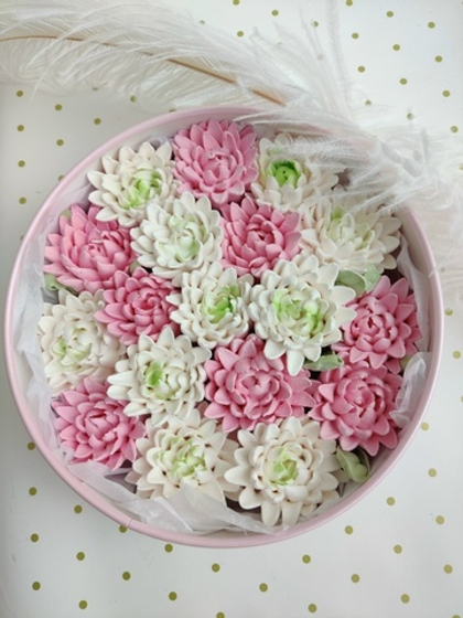 Коробка "Хризантемы" 21 см