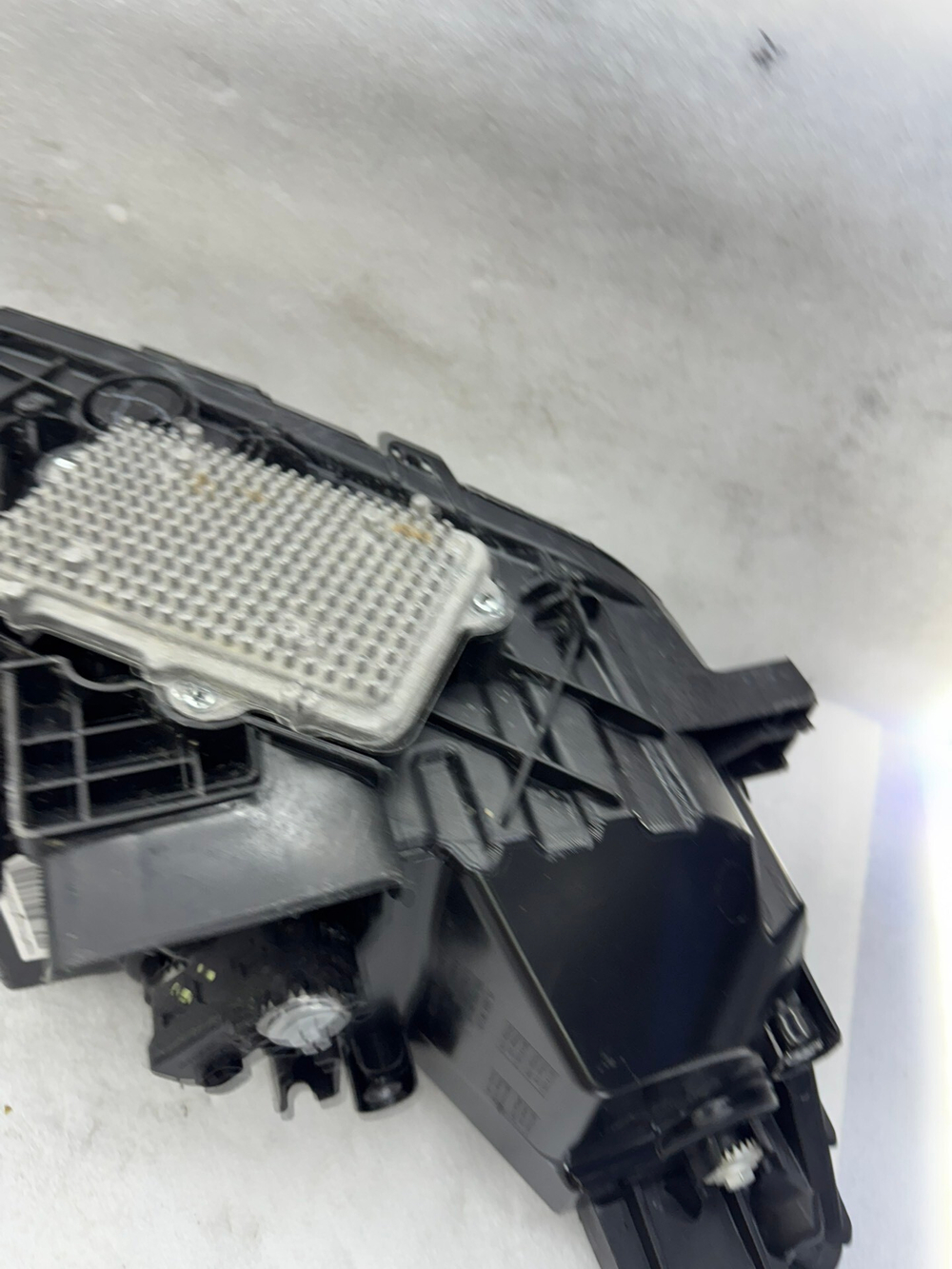 Блок светодиодных фар LED на Skyworth EV6 2021-2022 оригинал