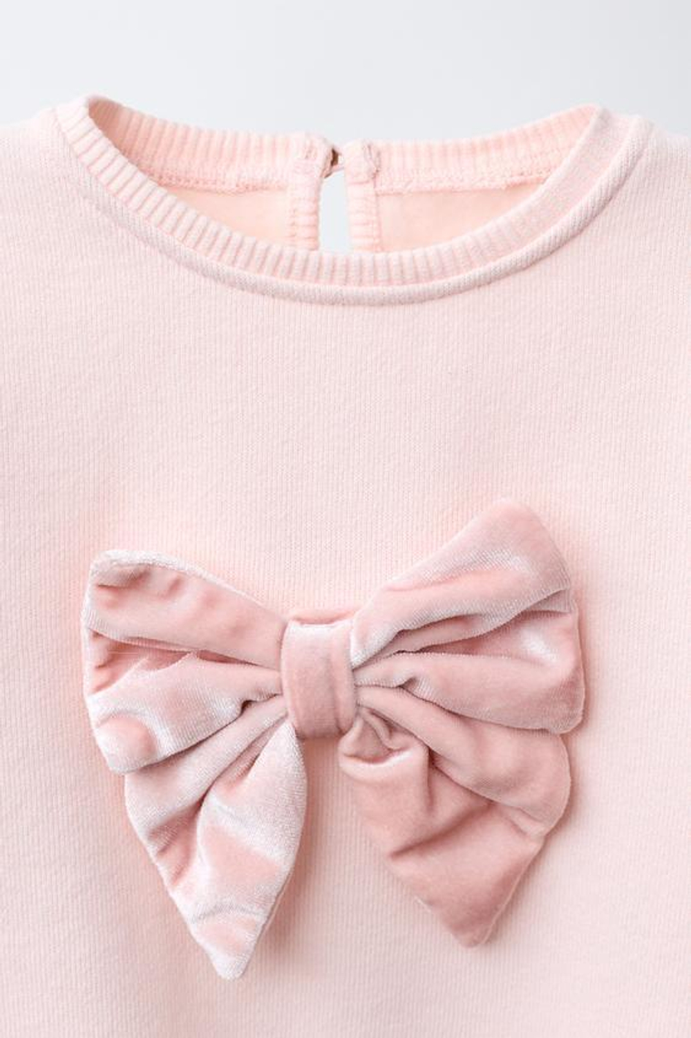 ZARA ТОЛСТОВКА С БАНТОМ ИЗ ВЕЛЬВЕТА, РОЗОВЫЙ