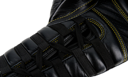 UFC Премиальные тренировочные перчатки на шнуровке черные - 18 Oz