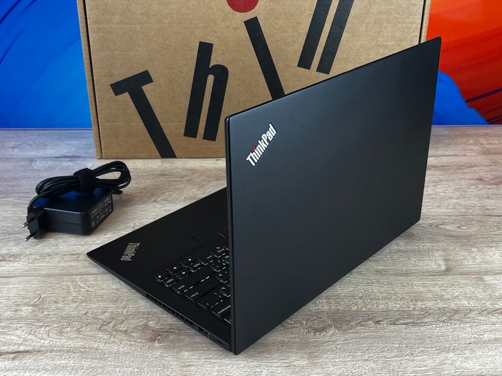Ноутбук Lenovo ThinkPad T490s i7-8665U 14 FHD IPS 8Gb RAM 256 Gb SSD Win10 Pro русская клавиатура