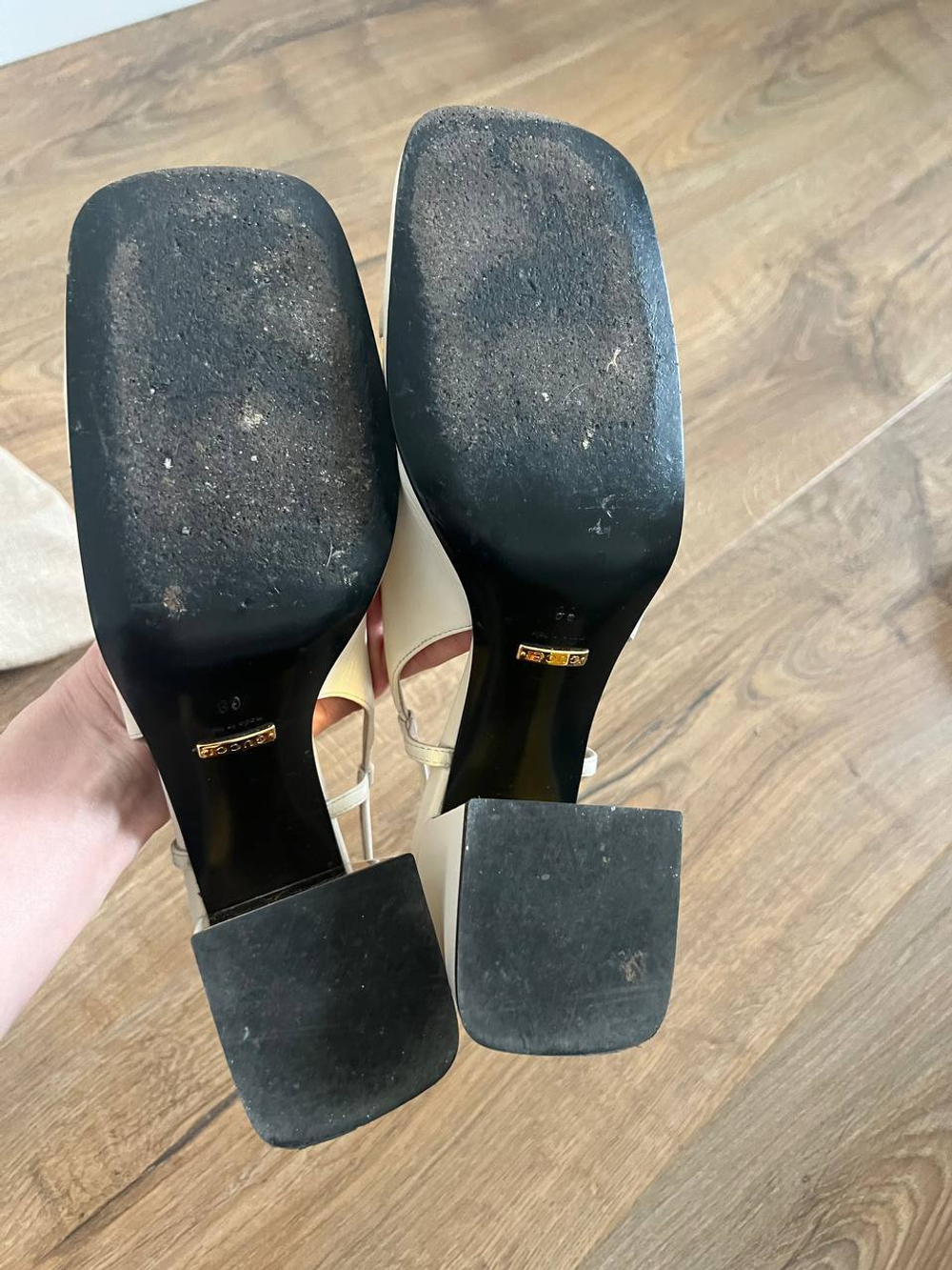 Туфли Gucci Off White Leather Horsebit