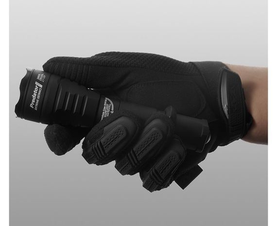 Тактический фонарь Armytek Predator Pro нейтральный свет