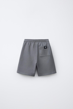 ZARA ШОРТЫ-БЕРМУДЫ С ПРИНТОМ «ГРАФФИТИ», АНТРАЦИТОВО-СЕРЫЙ