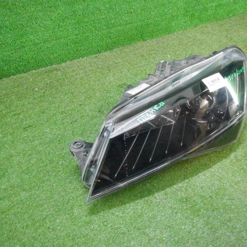 Фара левая Skoda Superb 3 (2015-2019) ксенон (в пленке)
