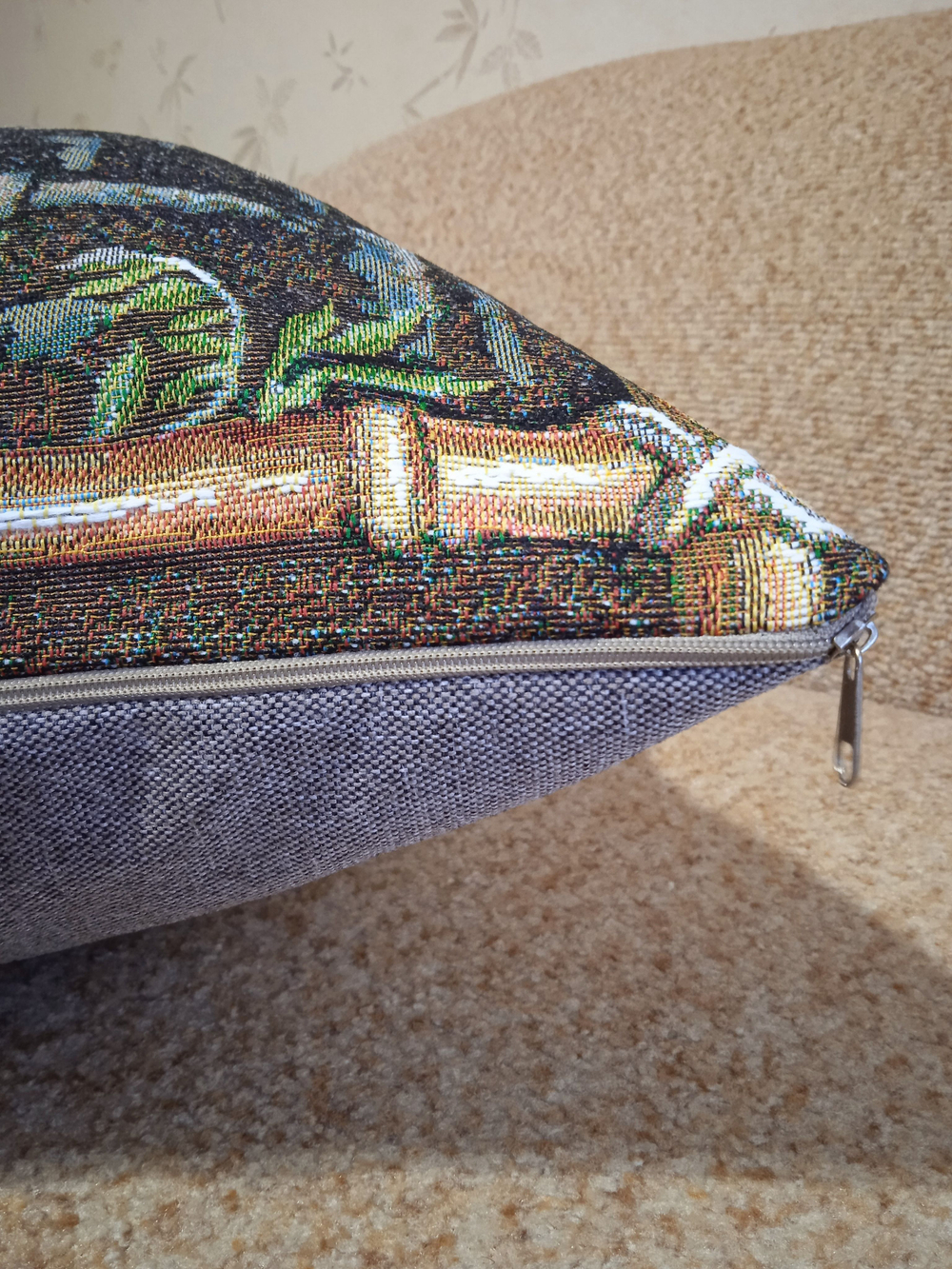 Декоративная гобеленовая наволочка для интерьерной подушки Тигр 68х47