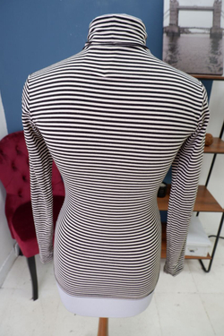 Водолазка Uniqlo в полоску 42 размер