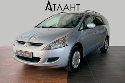 Mitsubishi Grandis, 2003 год