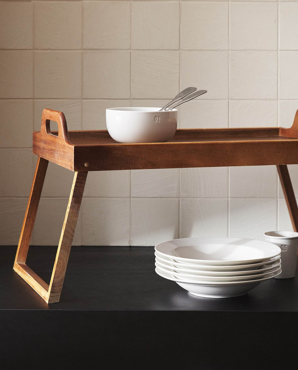 ZARA HOME СКЛАДНОЙ ПОДНОС С РУЧКОЙ