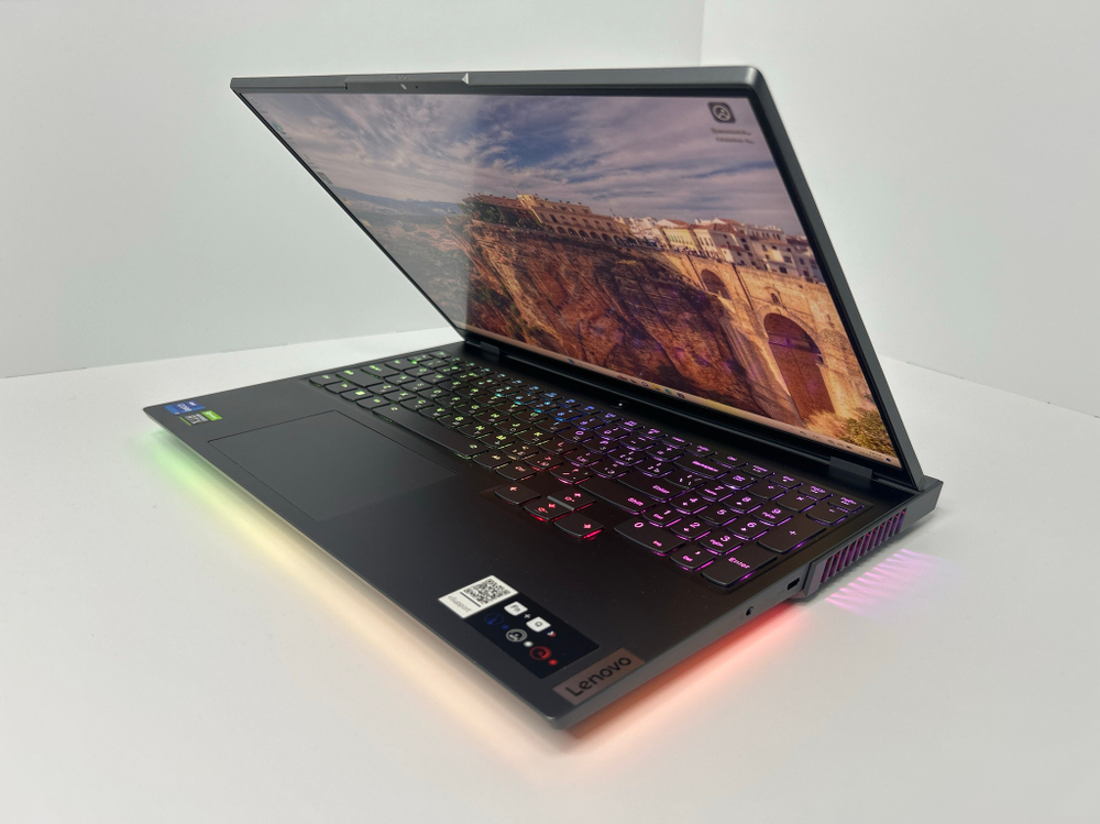 Ноутбук Lenovo Legion 7 16ITHG6 (82K600AURU) 16"/Intel Core i7-11800H/RAM 32GB/SSD 1024GB/nVidia GeForce RTX 3080 16GB/IPS/2560*1600/Windows 11/Подсветка кл-ры: RGB/серый. Состояние: A1