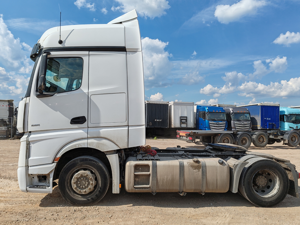 Mercedes-Benz ACTROS 4x2 Седельный тягач 1851 LS (Дизельный, 12,8 л, 510 л.с., АТ)