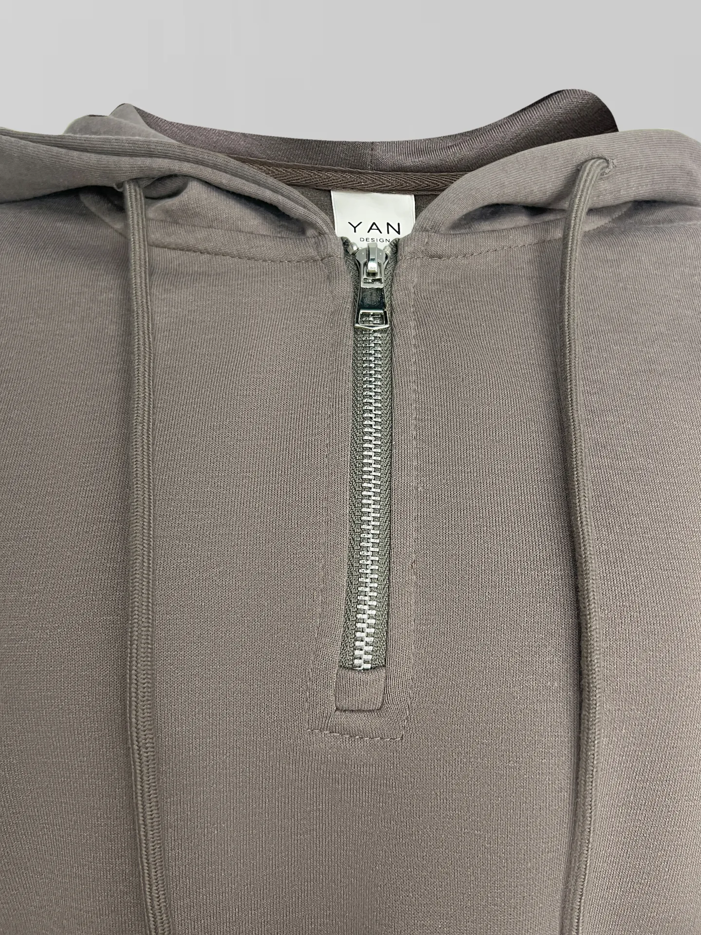 Спортивный костюм Yan Design 7061 из укороченной толстовки и широких штанов
