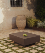 Уличный столик Rustella из коричневого бетона, 60 x 60 см