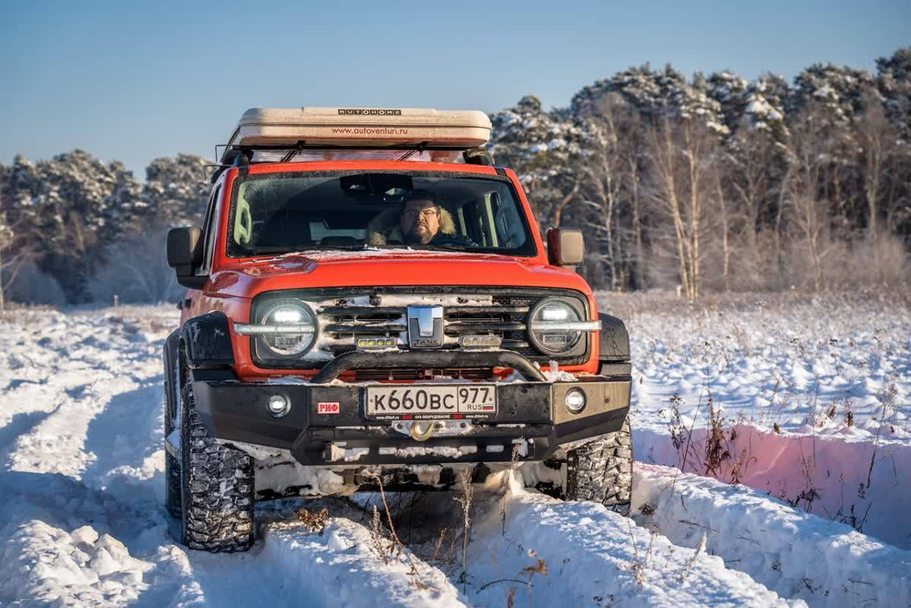 Бампер силовой передний TANK 300 c защитной центр. дугой, под штатные фары РИФ