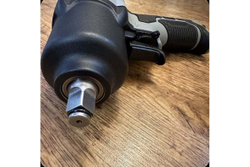 Ударный пневмогайковерт Сервис Ключ 1/2 композитный 1350 Нм, (70кг/см) расход воздуха 75595