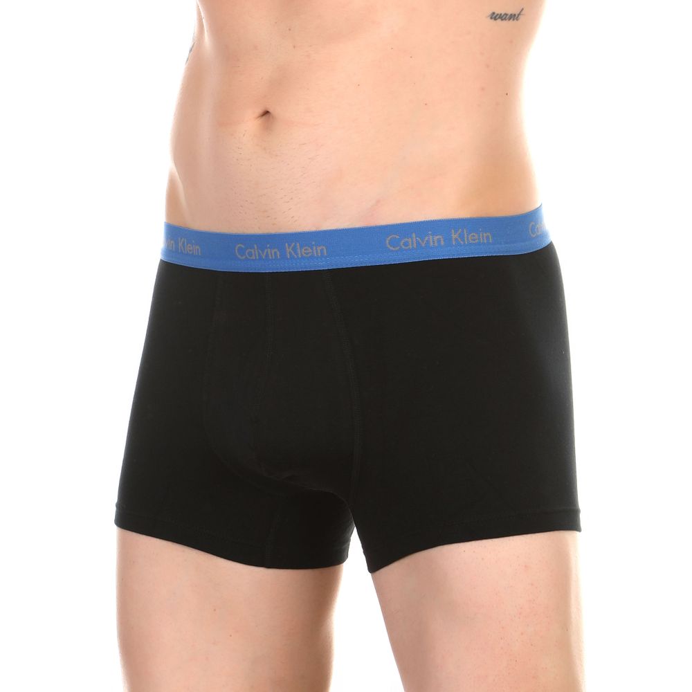 Мужские трусы боксеры черные с синей резинкой Calvin Klein