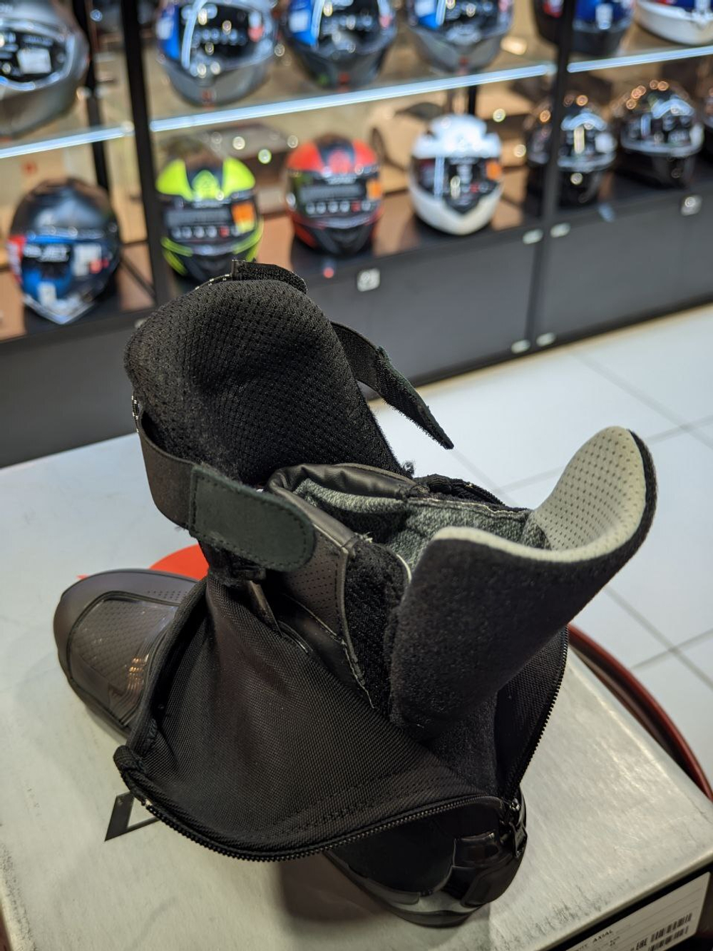 Мотоботы Dainese AXIAL GORE-TEX® BOOTS