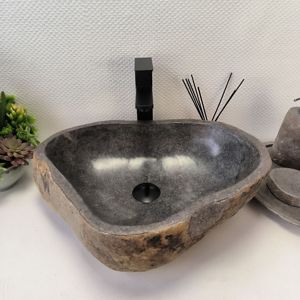 Раковина из речного камня RS63312 (53*41*15) 0122
