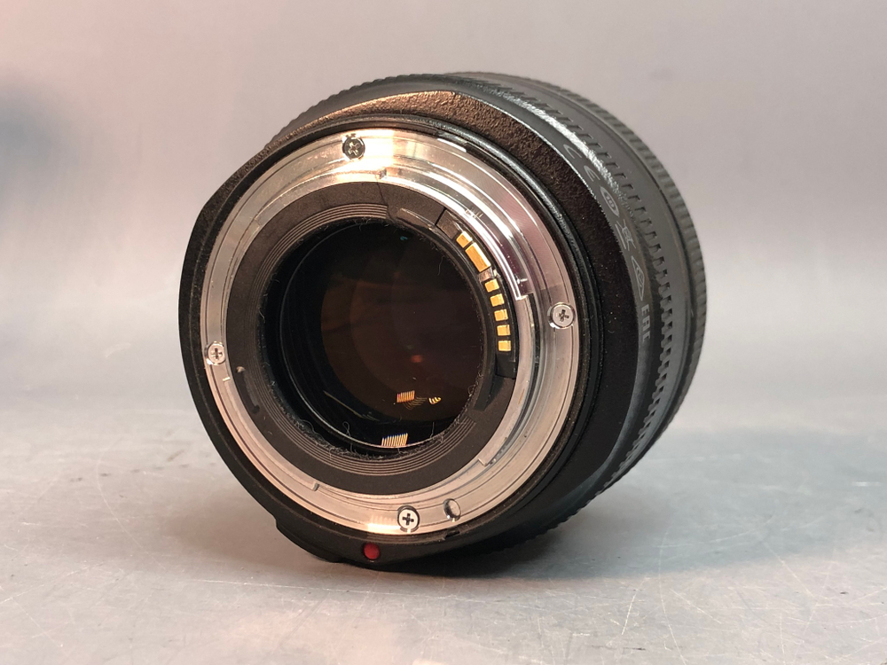 Canon EF 50mm 1.2L USM