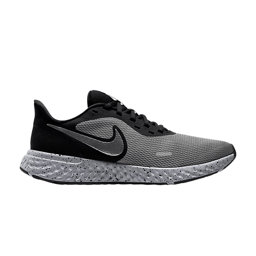 Кроссовки Nike Revolution 5