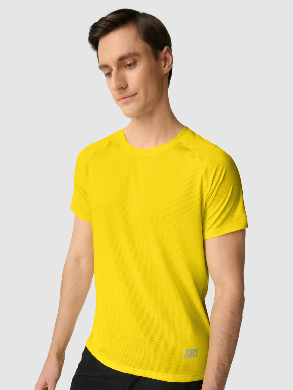 Футболка жёлтая