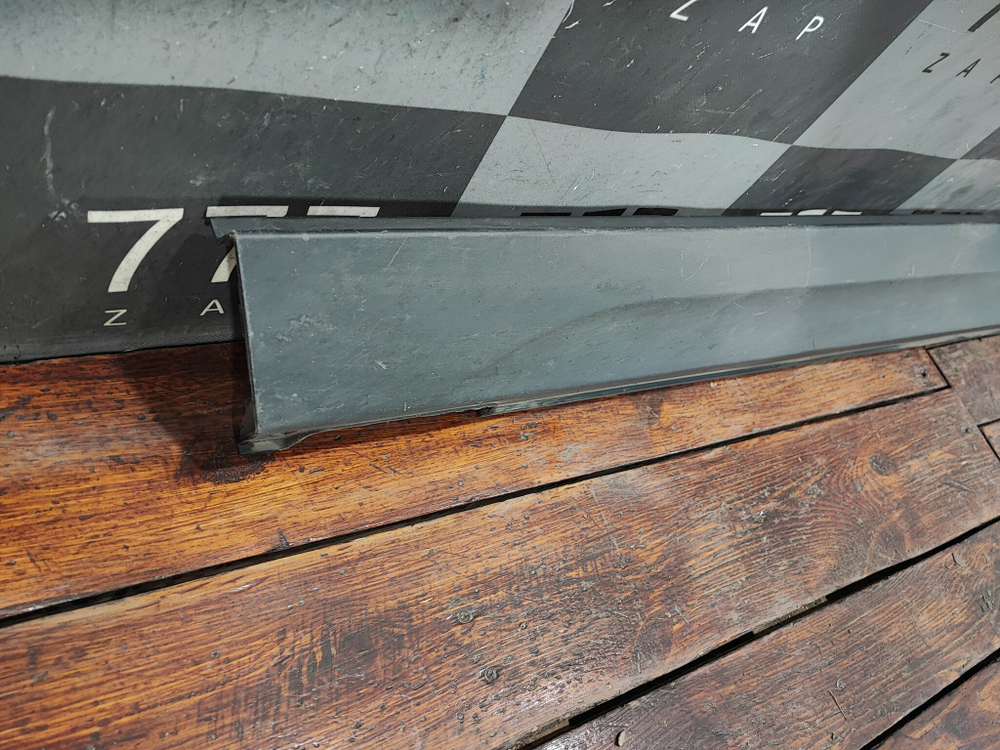 Накладка порога левого Kia Seltos 19-нв Б/У Оригинал 87751Q5000