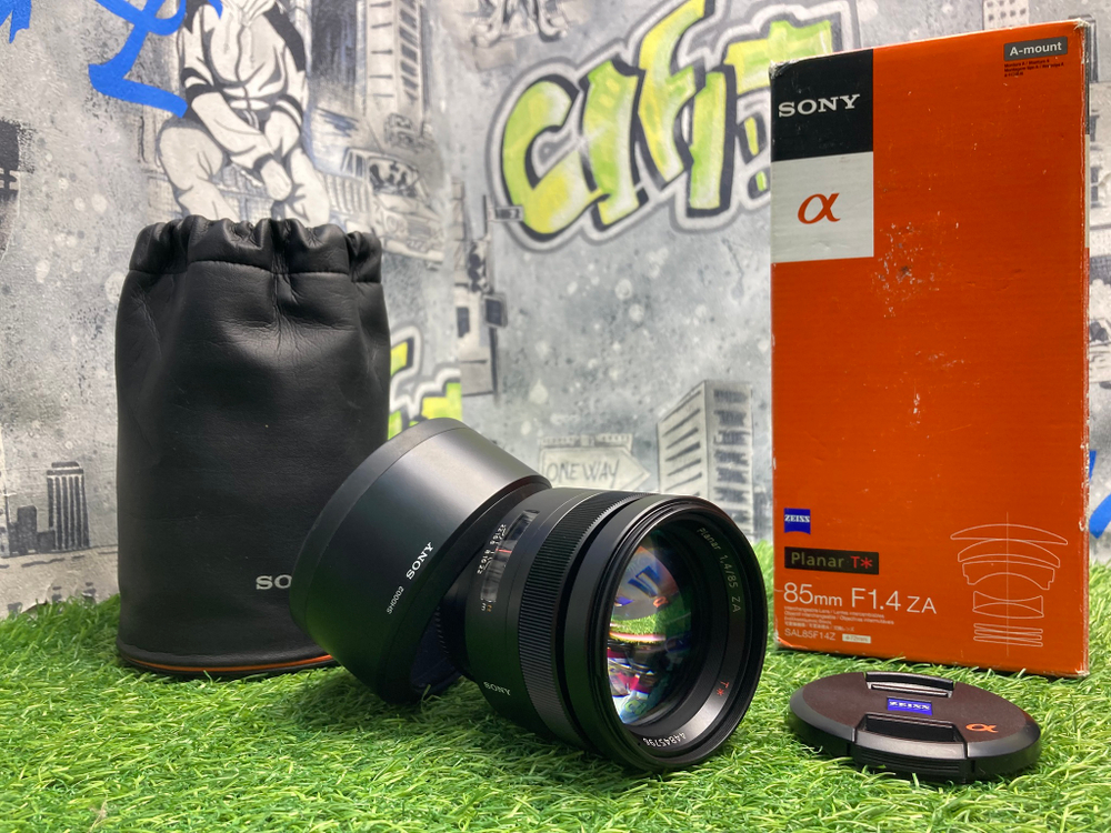 Sony Carl Zeiss Planar T* 85mm 1.4 ZA