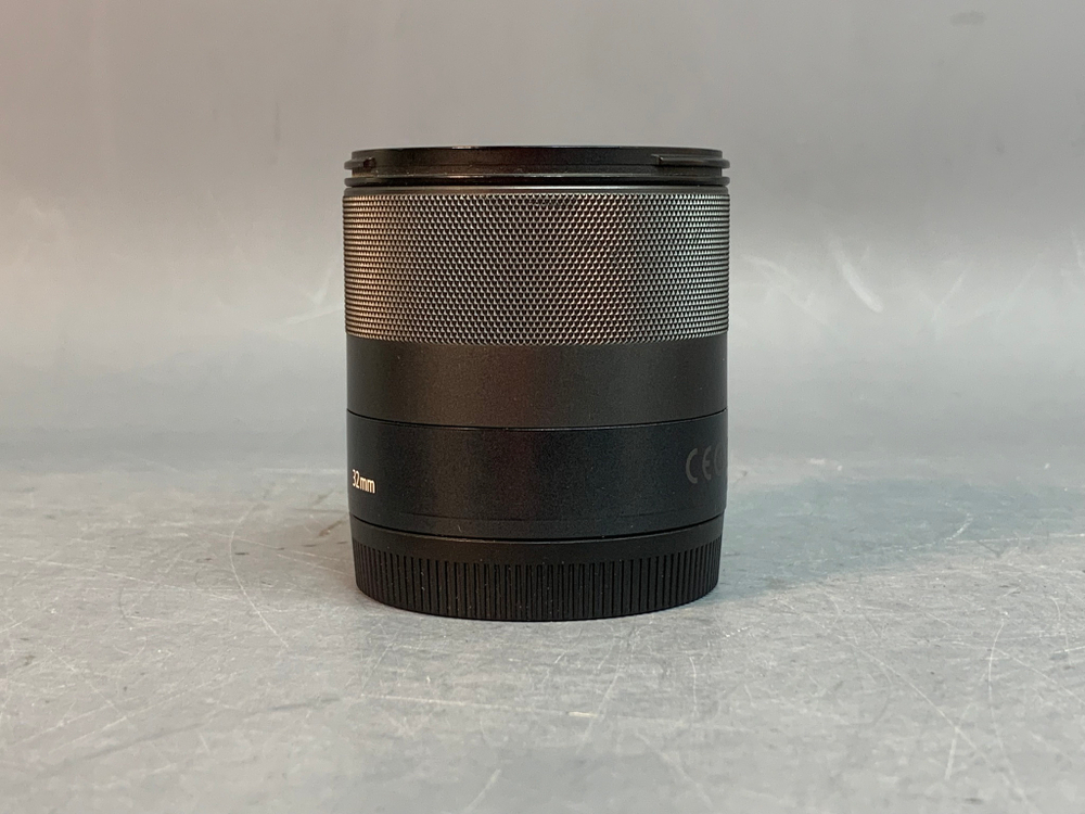 Canon EF-M 32mm f/1.4 STM