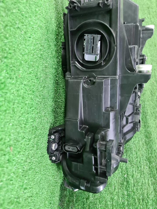 Фара правая BMW 8er G14 G15 G16 (2018-2022) Laser