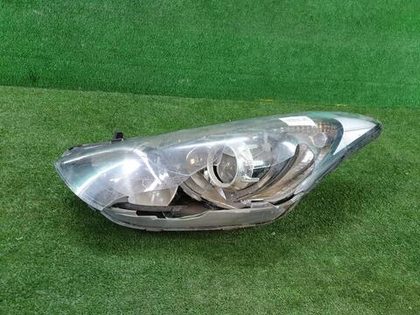 Битая Фара левая Hyundai I30 2 GD (2011-2015) галоген