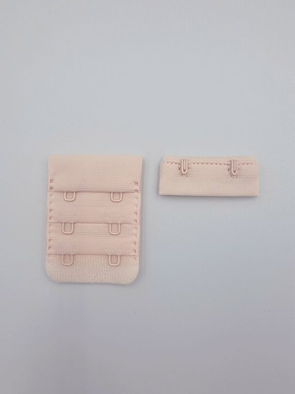 Застёжка тканевая на 2 крючка серебристый пион 3,8×5,3 см (Pantone 12-1206 TPX)