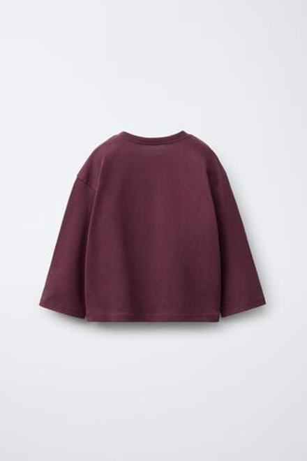 ZARA БАЗОВАЯ ФУТБОЛКА С ВЫШИТЫМ СЕРДЦЕМ, БУРГУНДИ
