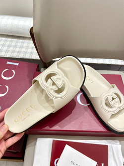 Gucci GG Slide Sandal