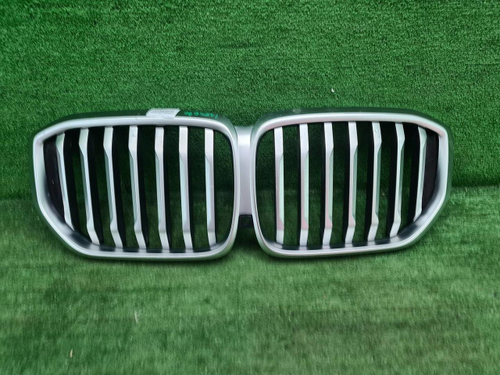 Решетка радиатора BMW X5 G05 (2023-н.в.)