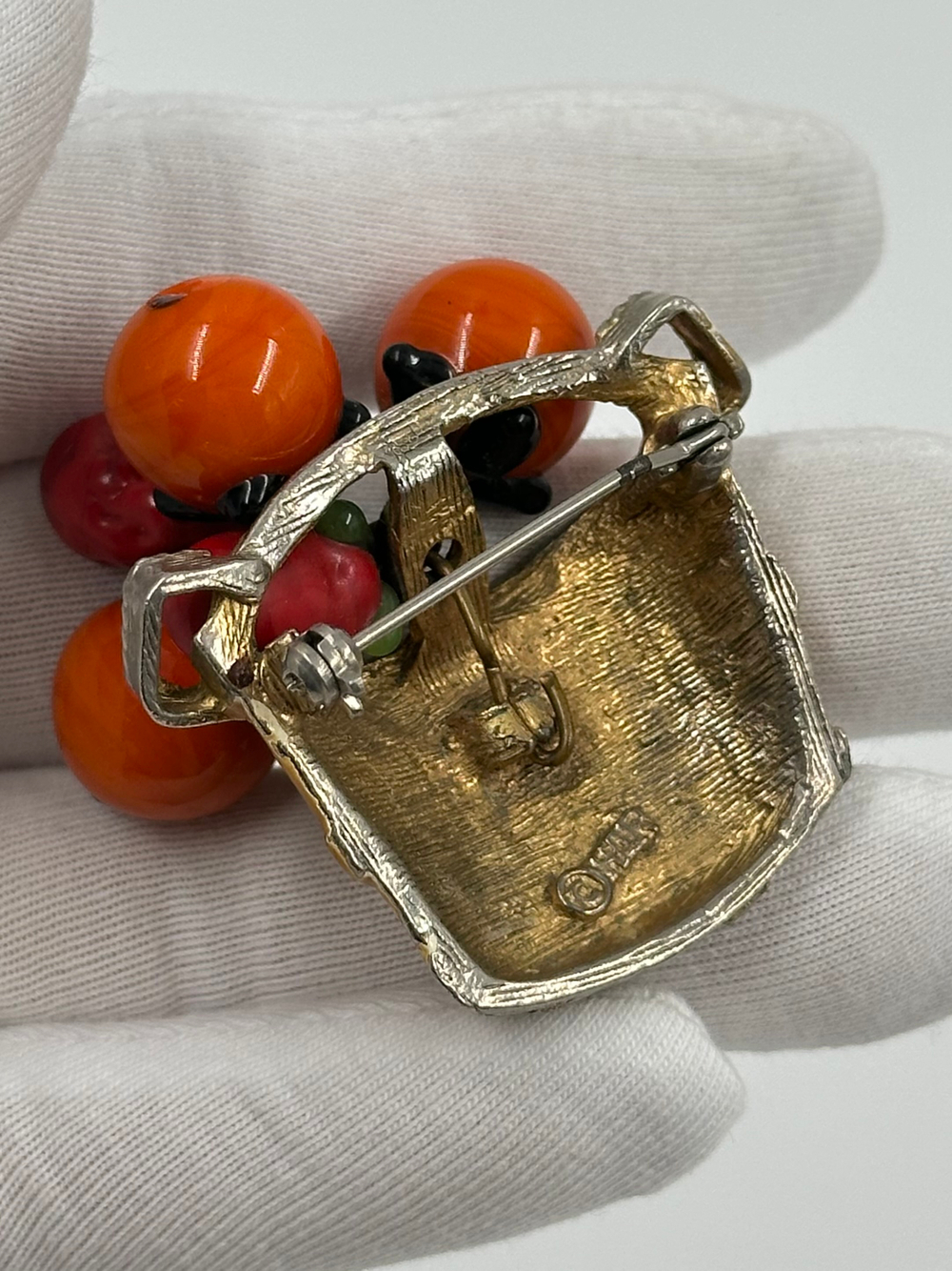 Брошь Фрукты HAR