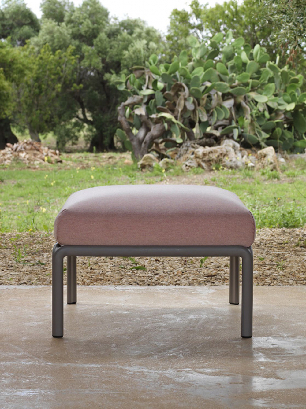 Пуф пластиковый с подушкой Nardi Komodo Pouf, тортора, розовый