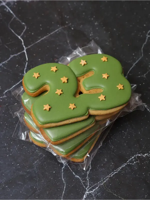 Пряники цифра 23, 4 штуки в комплекте